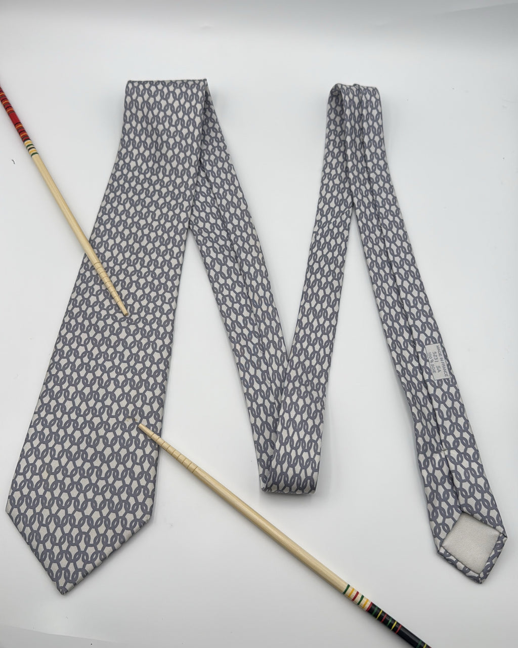 Hermès Paris Silk Tie 5231 SA Geometric White Grey Necktie Made in France