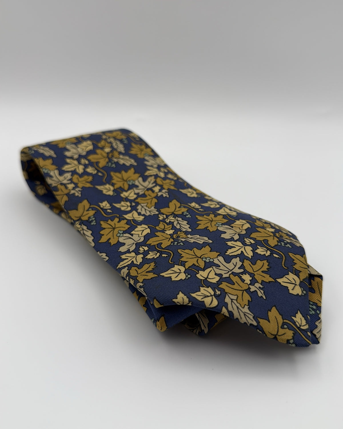Vintage Hermès Paris Silk Tie 7406 PA Floral Navy Gold Necktie Made in France