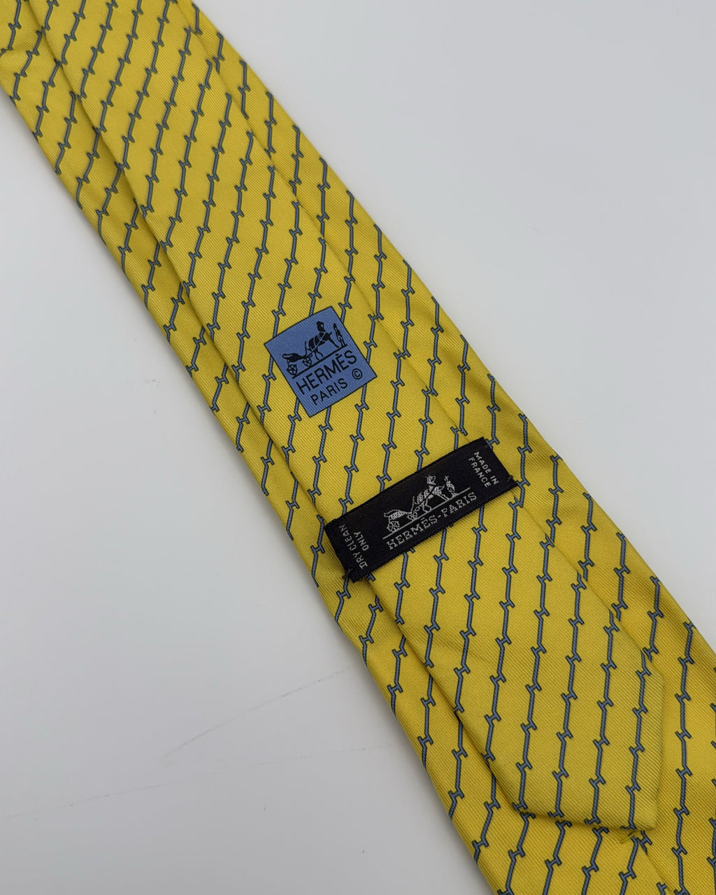 Hermès Paris Silk, Silk Tie 606085 FA Geometric Interlocking H Links Yellow Blue