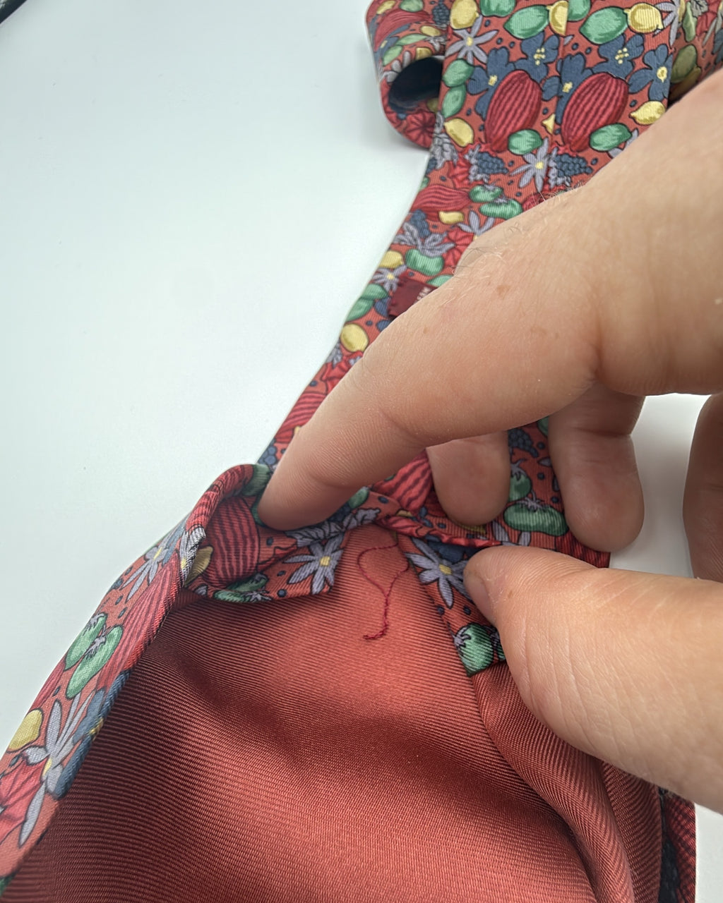 Vintage Hermès Paris Silk Tie 7358 PA Novelty/Motif Flowers Red Multicolor