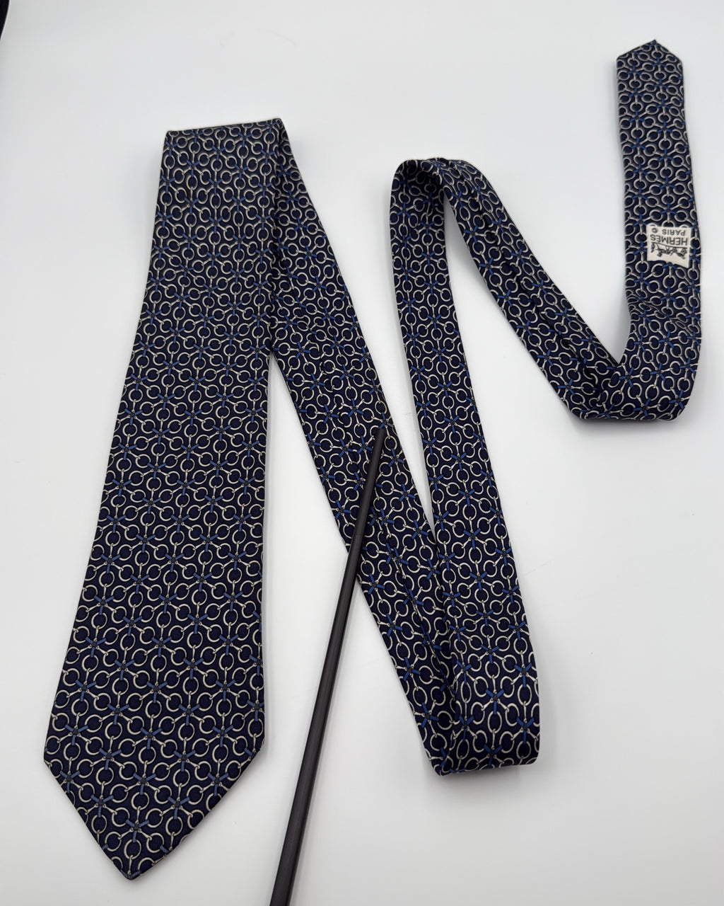 Hermès Paris Silk Tie 7084 OA Geometric Navy White Necktie Made in France
