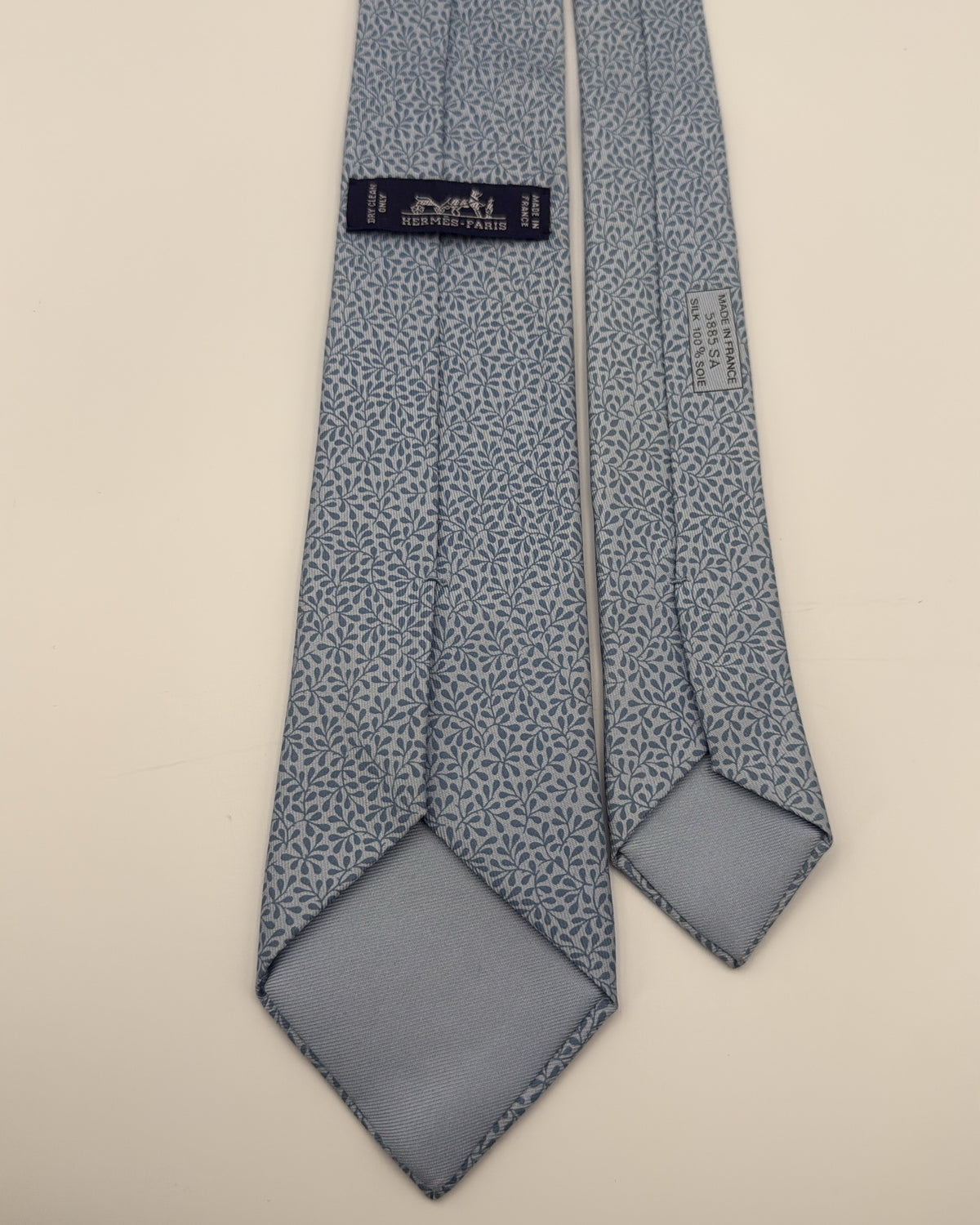Hermès Paris Silk Tie 5885 SA Floral Leaves Blue Necktie Made in France