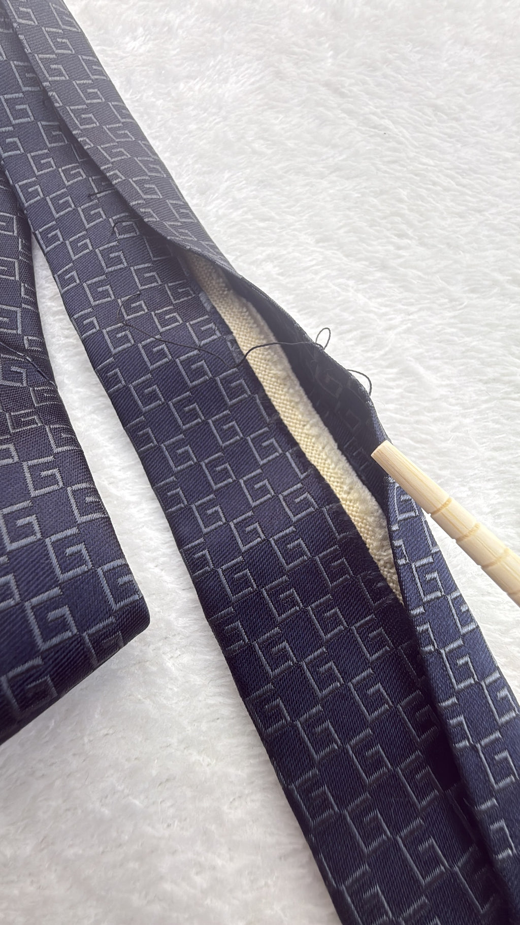 Gucci Silk Tie Brand Logo Navy Grey Necktie Made in Italy