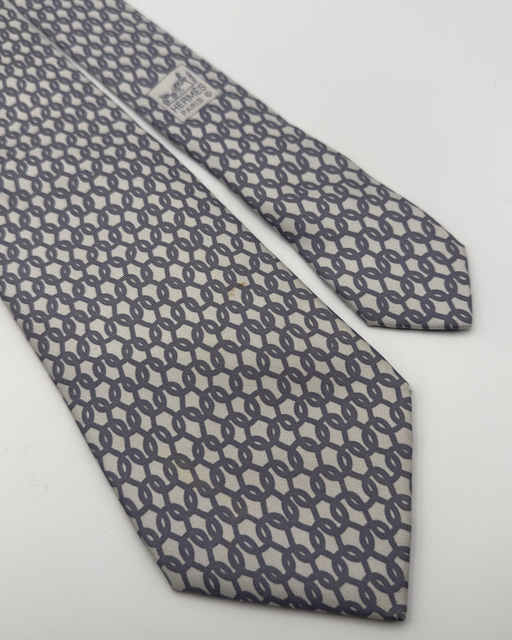 Hermès Paris Silk Tie 5231 SA Geometric White Grey Necktie Made in France