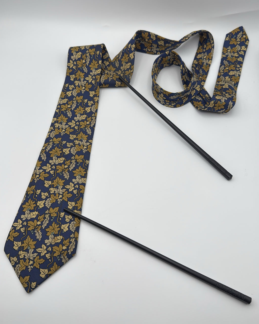 Vintage Hermès Paris Silk Tie 7406 PA Floral Navy Gold Necktie Made in France