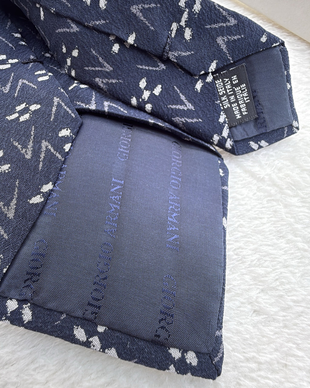 Giorgio Armani Silk Tie Abstract Navy Necktie