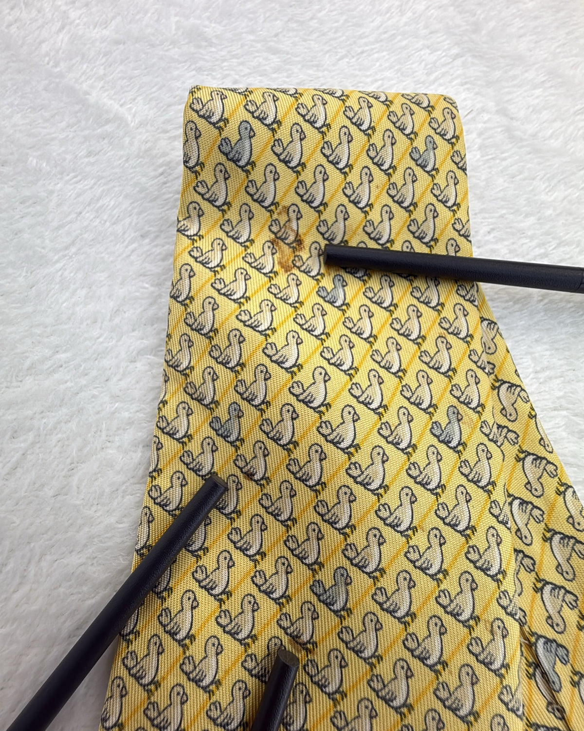 Vintage Hermès Paris Silk Tie 7964 EA Novelty/Motif Birds Yellow Grey Necktie
